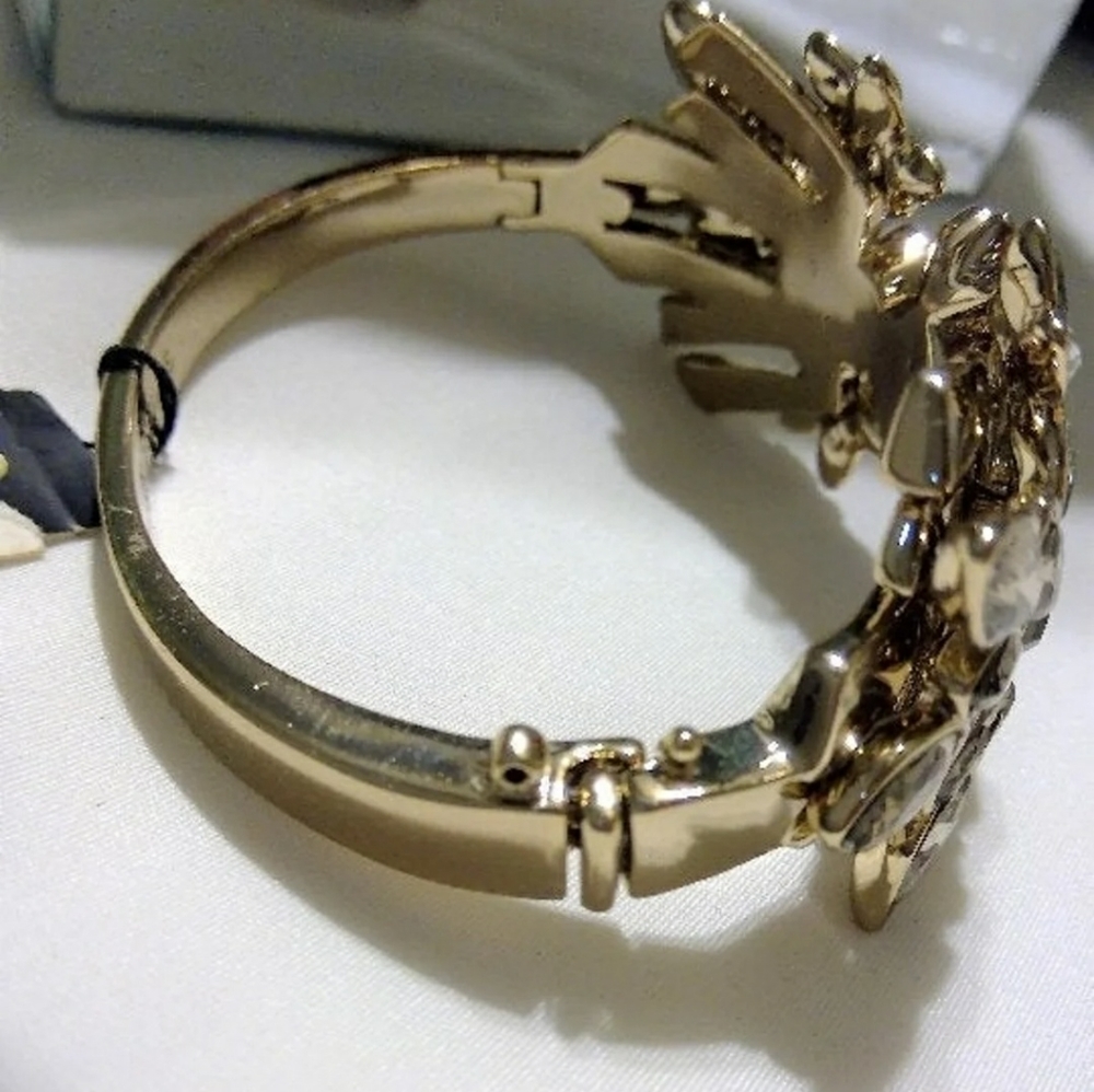 Givenchy bangle bracelet - Picture 3 of 7